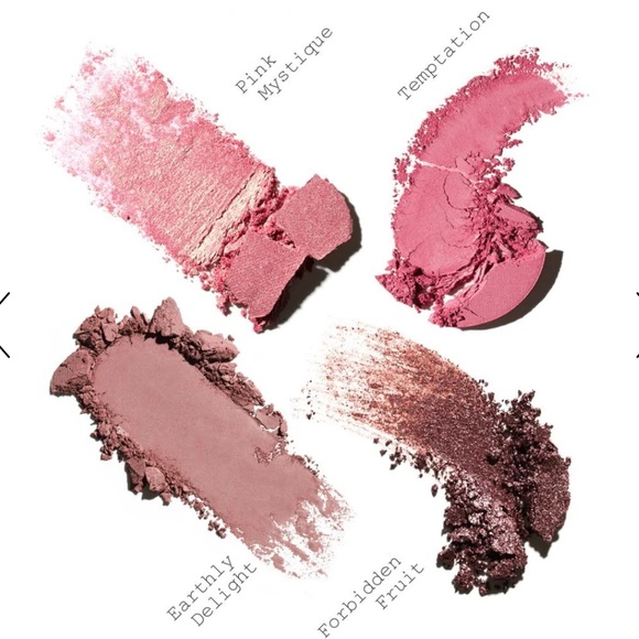 Pat McGrath Labs - Divine Rose Luxe Quad in Eternal Eden Eyeshadow Palette - Picture 16 of 17